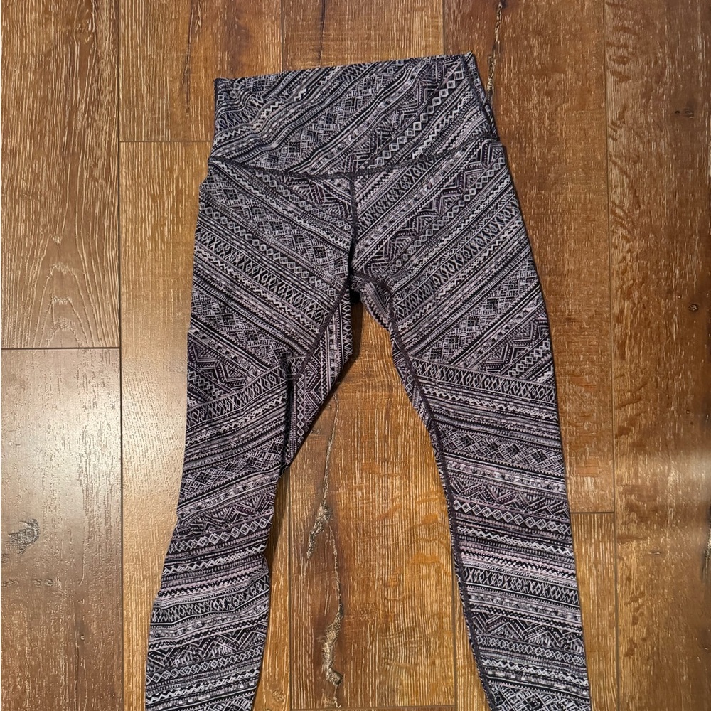 patterned lululemon workout leggings